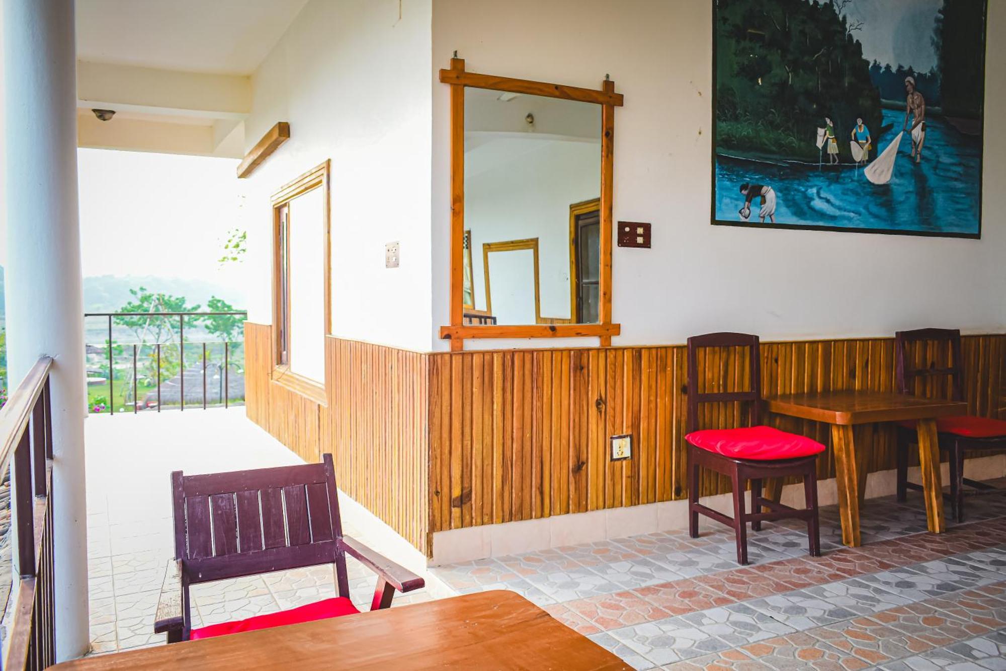 סאורהה Hotel Riverside With Swimming Pool מראה חיצוני תמונה