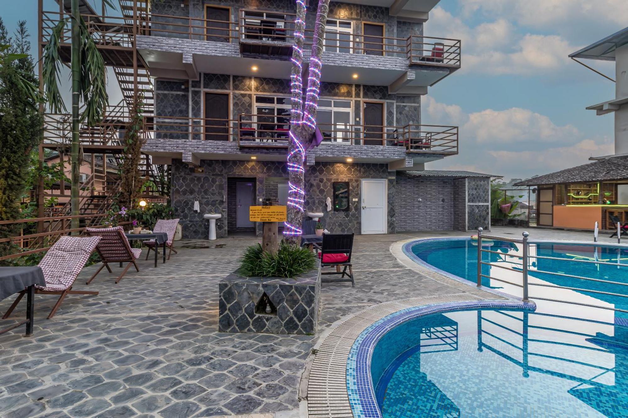 סאורהה Hotel Riverside With Swimming Pool מראה חיצוני תמונה