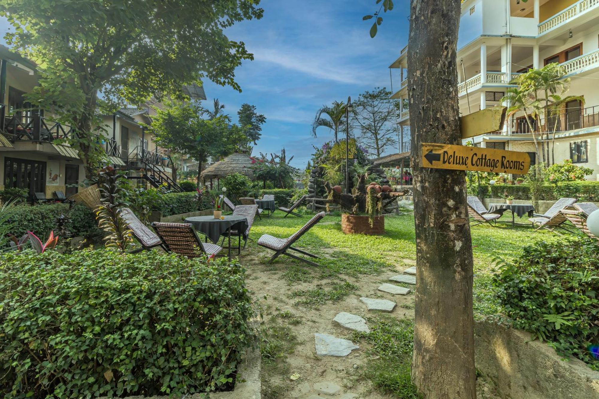סאורהה Hotel Riverside With Swimming Pool מראה חיצוני תמונה